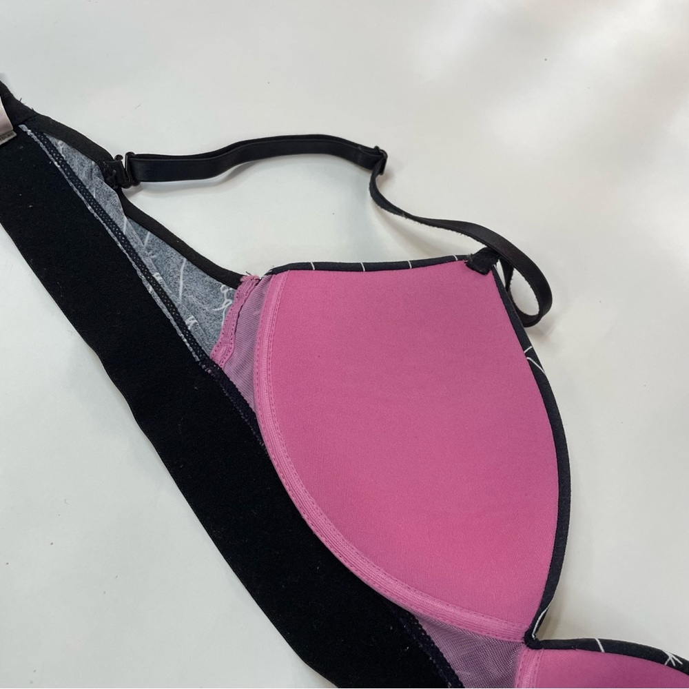 PINK Victorias Secret 32B Wireless Pushup Bra Black White Spell Out Padded - Picture 7 of 10